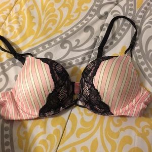NWT VS 36AA bombshell adds 2 cup sizes